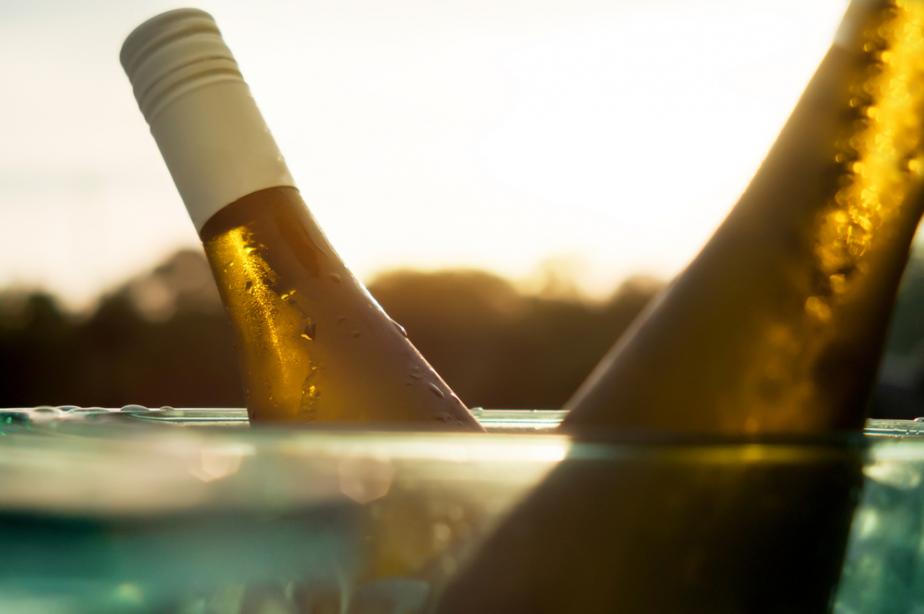 How to Keep Your Wines Cool in Summer